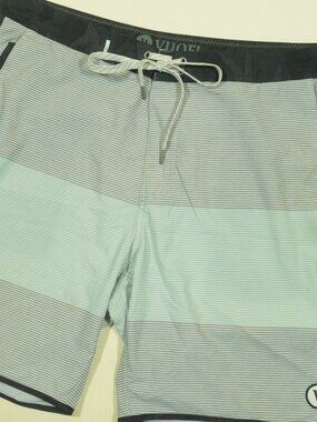 Vuori Cruise Board Shorts Mens 33 Gray White Swim Trunks Hybrid Unlined